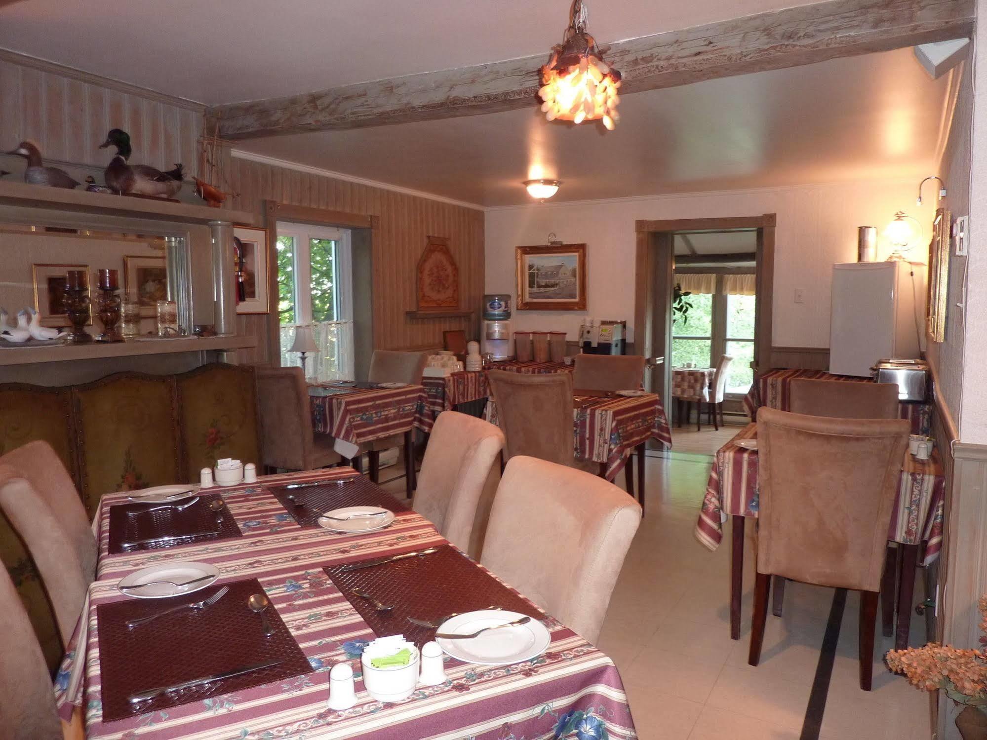Auberge Petite Plaisance La Malbaie Esterno foto